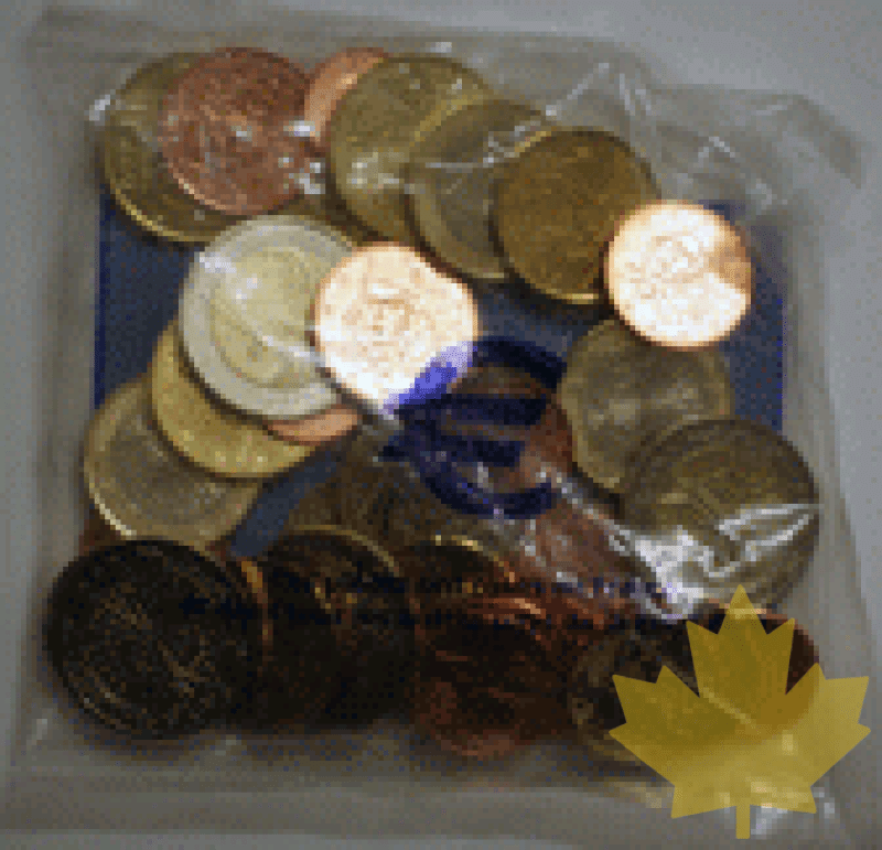 FRANCE-2001-STARTERKIT - 1257441333(1).gif